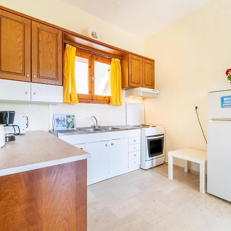 Mercury 4 * Peroulades (Corfu)